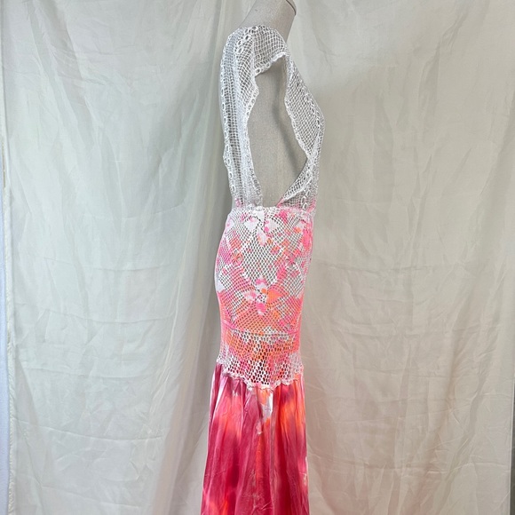 VTG Crochet Mesh Tie Dye Maxi Dress/Beach Cover Up in Pink and White - Picture 6 of 16